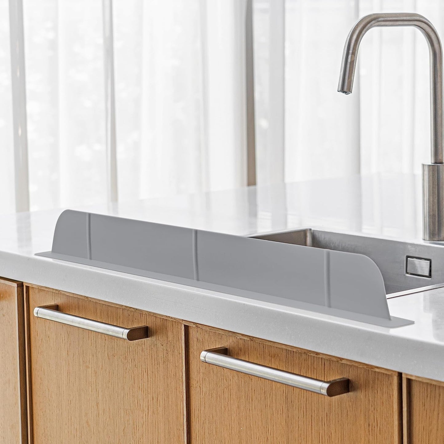 Silicone Kitchen Sink Splash Guard &amp; Water Blocking Board